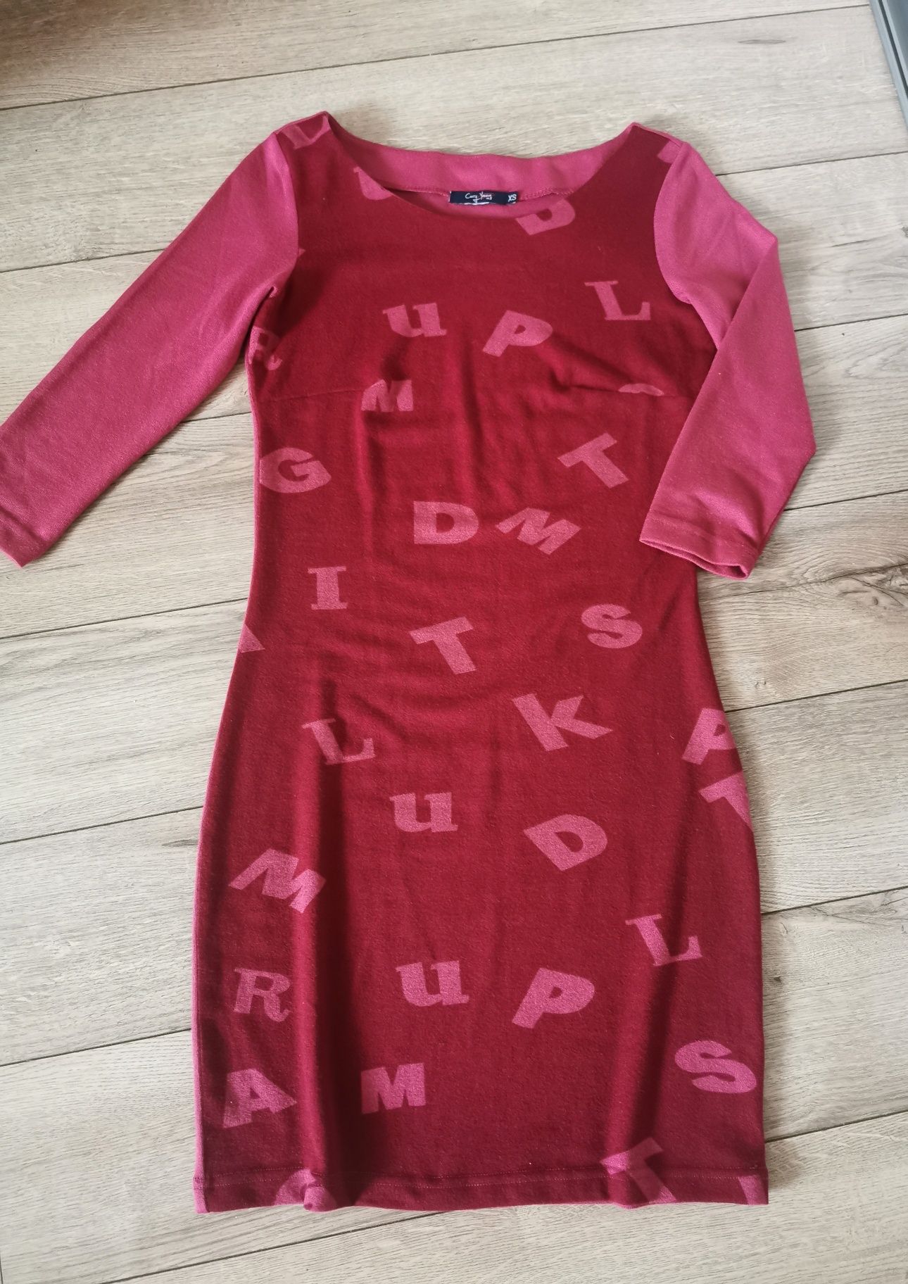 Sukienka Carry xs
