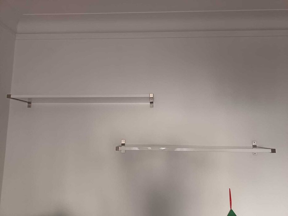 2 Prateleiras IKEA com Suportes – 120 cm