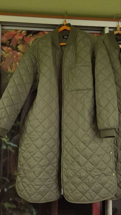 Стегана куртка - пальто жіноча в комплектє с жилєтом, фірми C&A