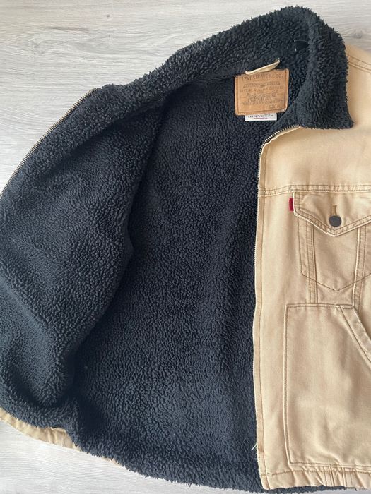 Куртка пайта Levi’s M чол. джинсова з утепленнням під овчину беж+сірий