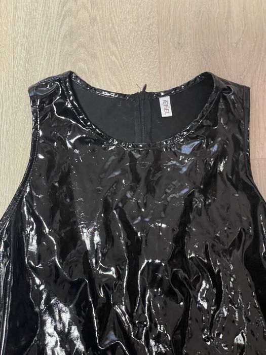 Чоловічий лаковий боді