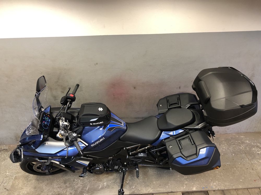 Suzuki gsx-s 1000 gt travel pack