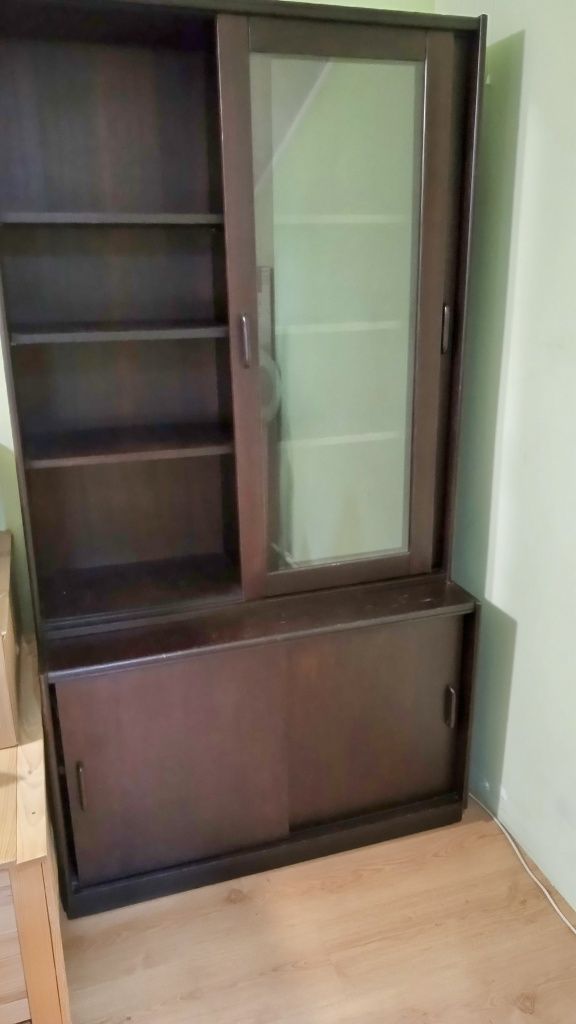 Sprzedam używaną witrynkę/biblioteczkę