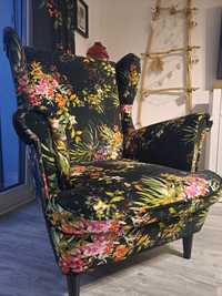 Piekny fotel uszak w kwieciste wzory,tylko odbiór własny