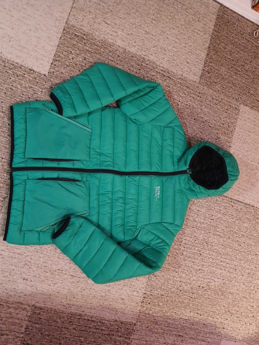 Куртка смарагдова reseved