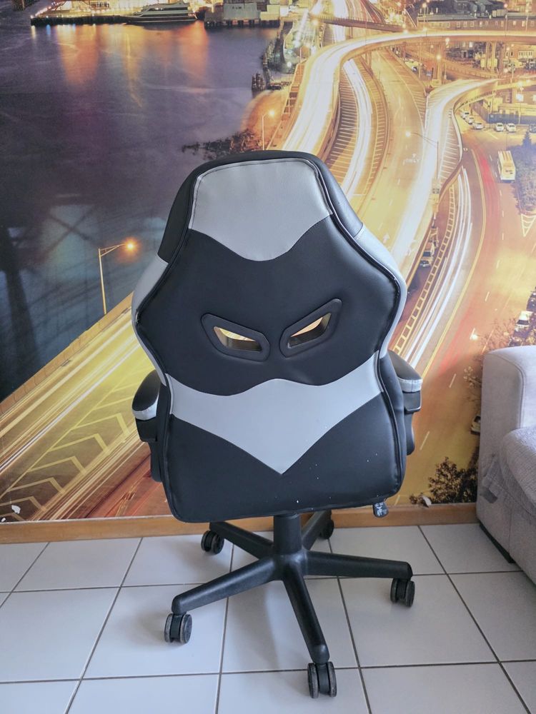Cadeira gamer usada