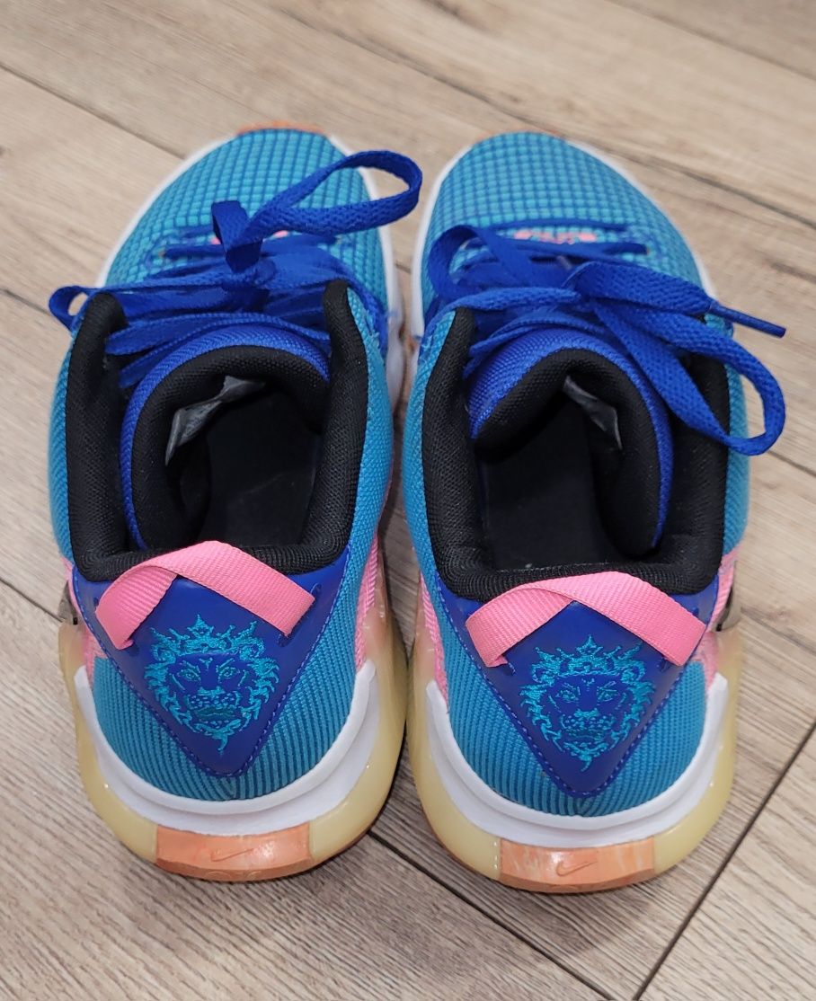 Buty Nike LEBRON WITNESS VII adidasy rozmiar 41