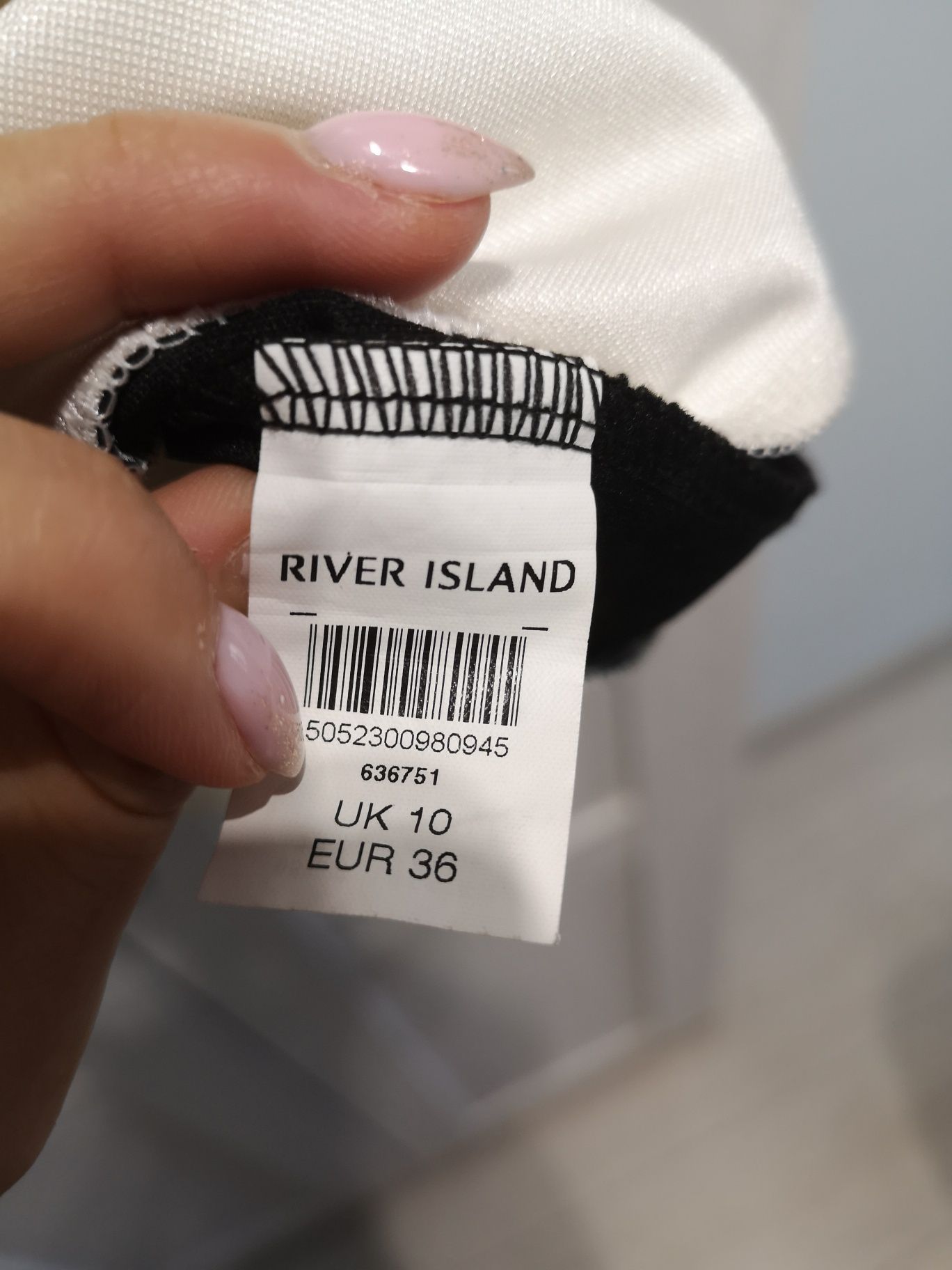 Sukienka damska River Island rozm 36 czarno biała/komunia,chrzest,slub