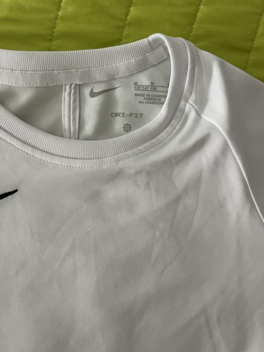 2 T-shirts Nike originais 10-12 anos