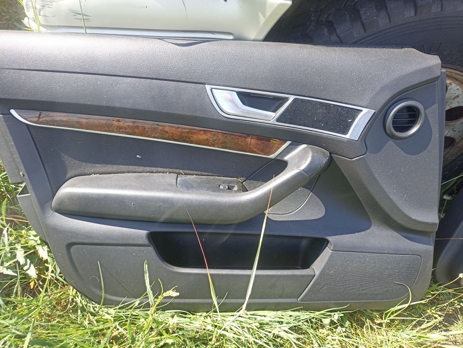 Tapicerka drzwi Boczek Audi a6c6 A6 C6 Anglik drewno  klamka dekor