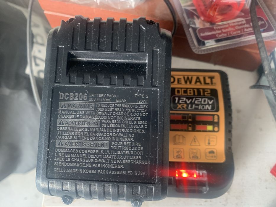 Carregador + bateria Dewalt XR