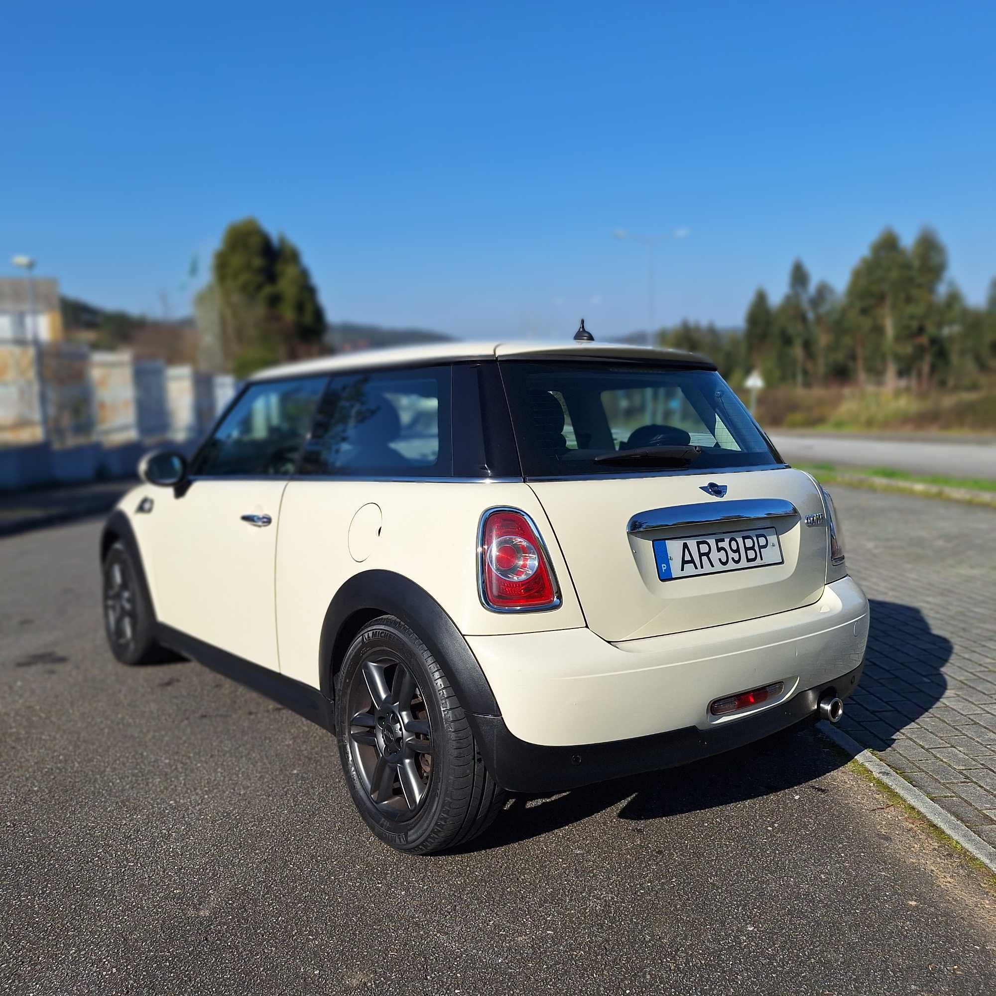 Mini Cooper a Gas