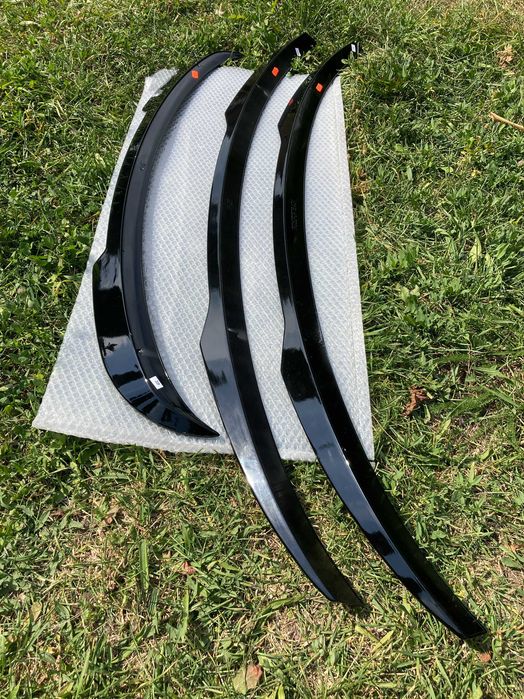 Спойлер Черный глянец (SQ5) на AUDI Q5 8R/80A 2008-2016-2020 года.