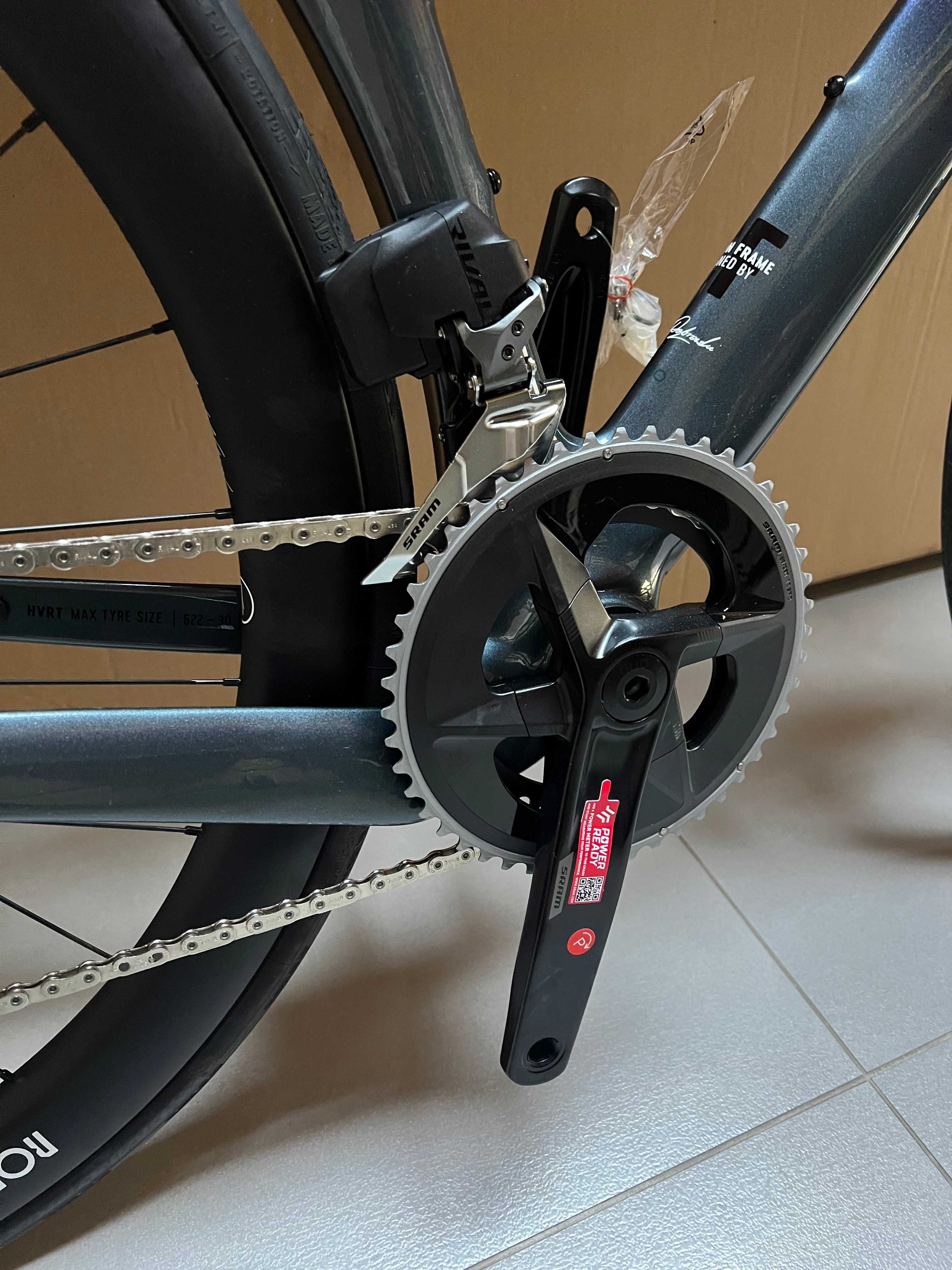 Rower szosowy RONDO HVRT CF1 SRAM RIVAL eTAP AXS 2x12 rozm. M