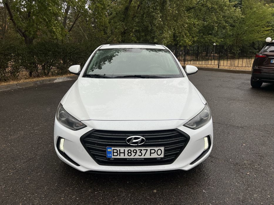 Hyundai Elantra 2016 год Автомат