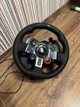 Продаю игровой руль Logitech g29