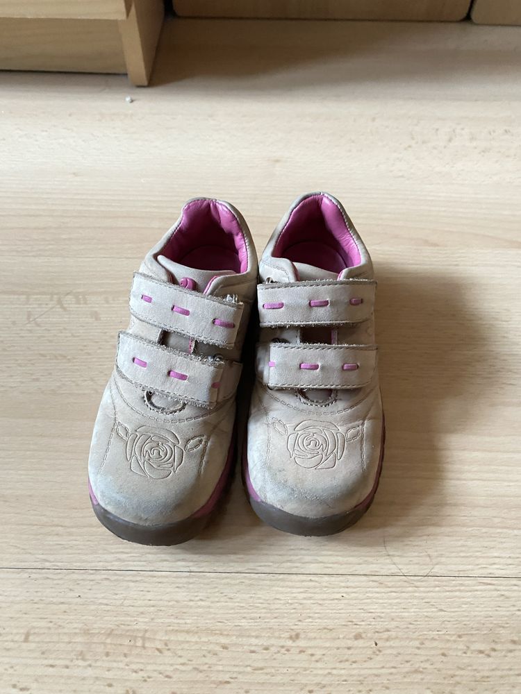 Skórzane buty dziecięce z aplikacjami Deichmann