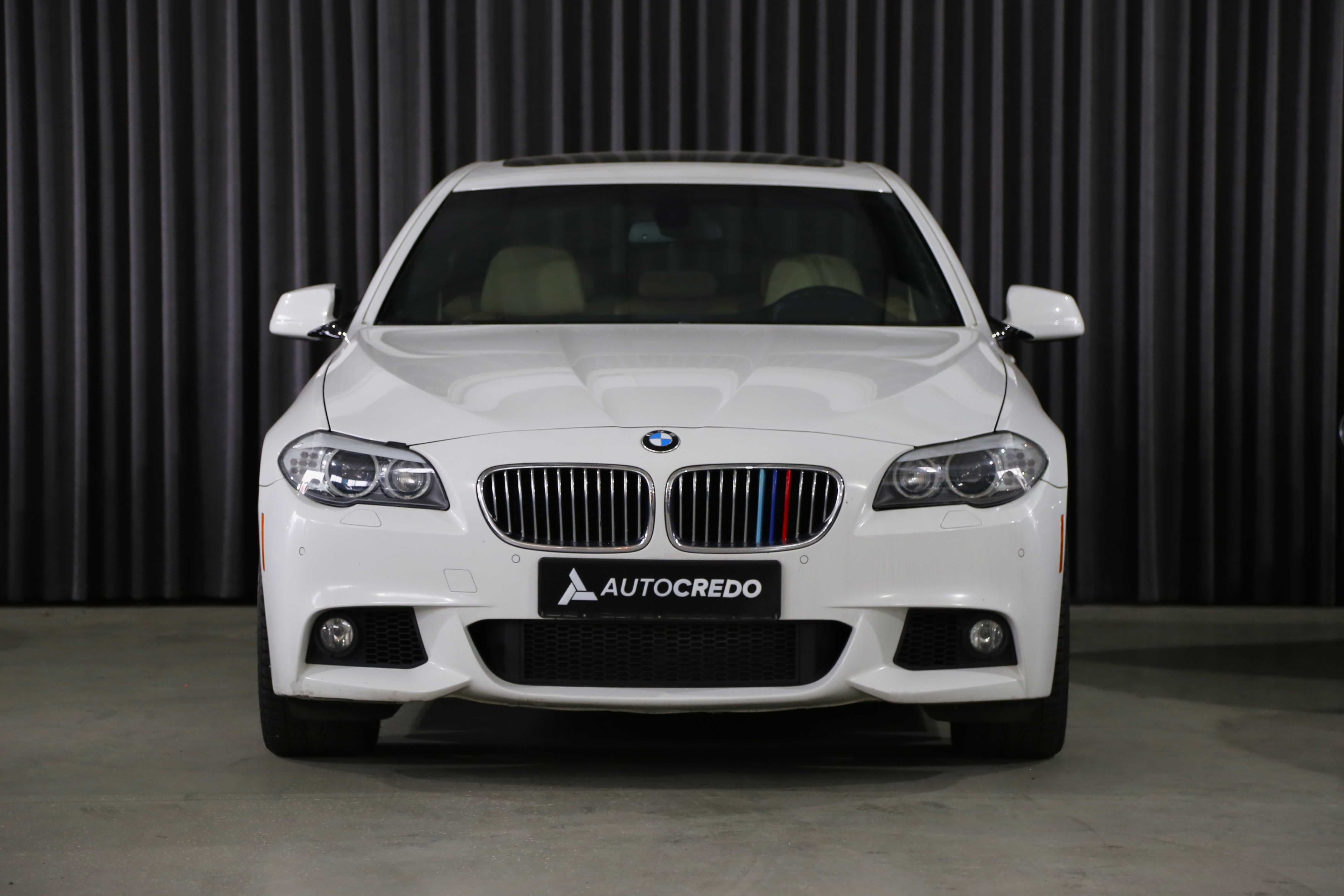 BMW 5 Series 2012 року