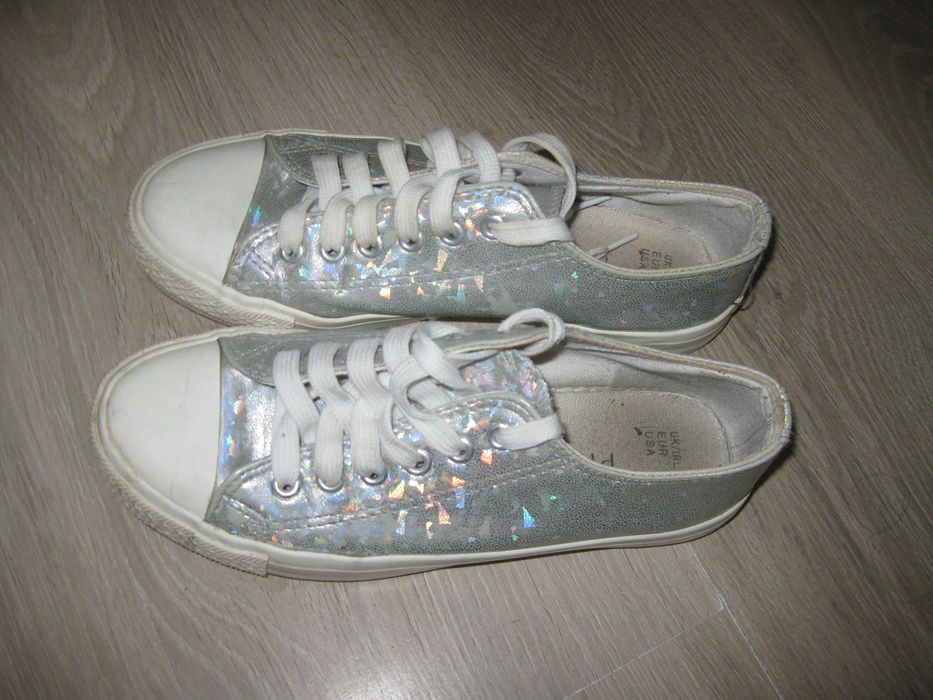Primark tenisówki holo rozmiar 37