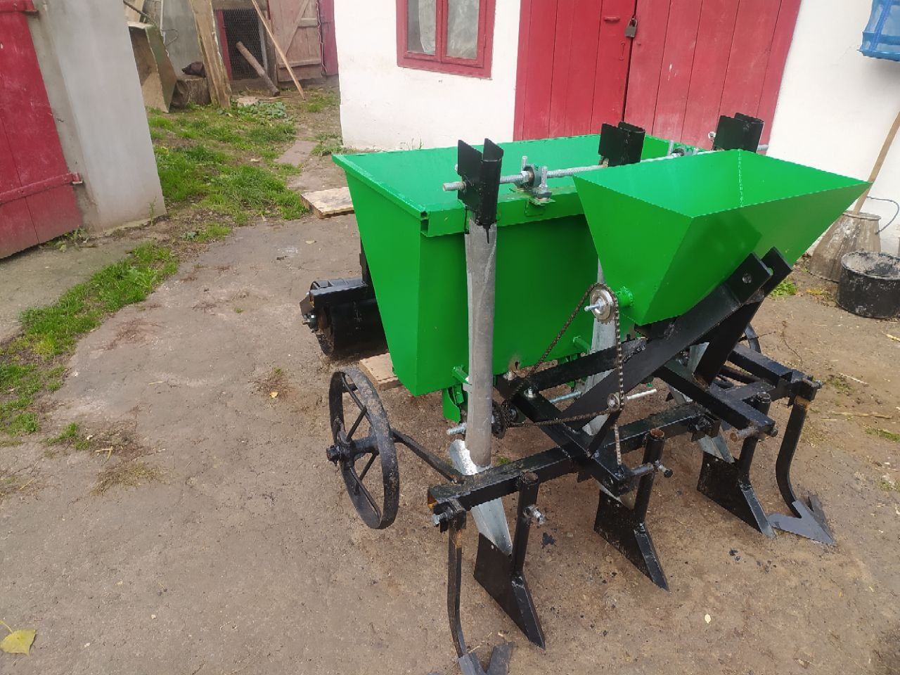 Продам часникову саджалку