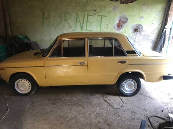 В продажі ваз 2106