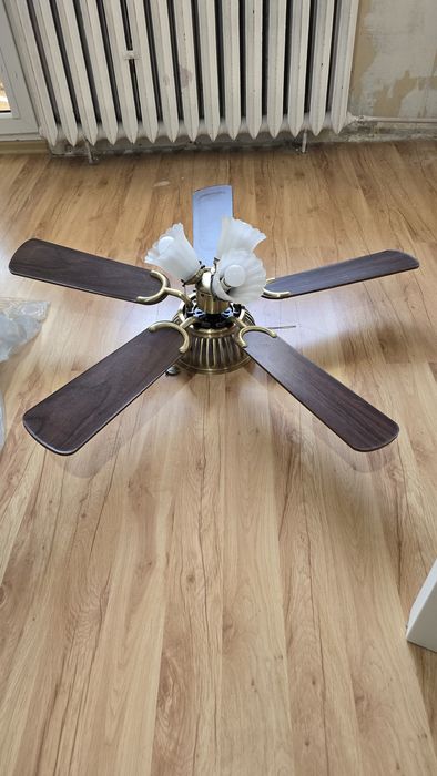 Lampa z wentylatorem w stylu retro