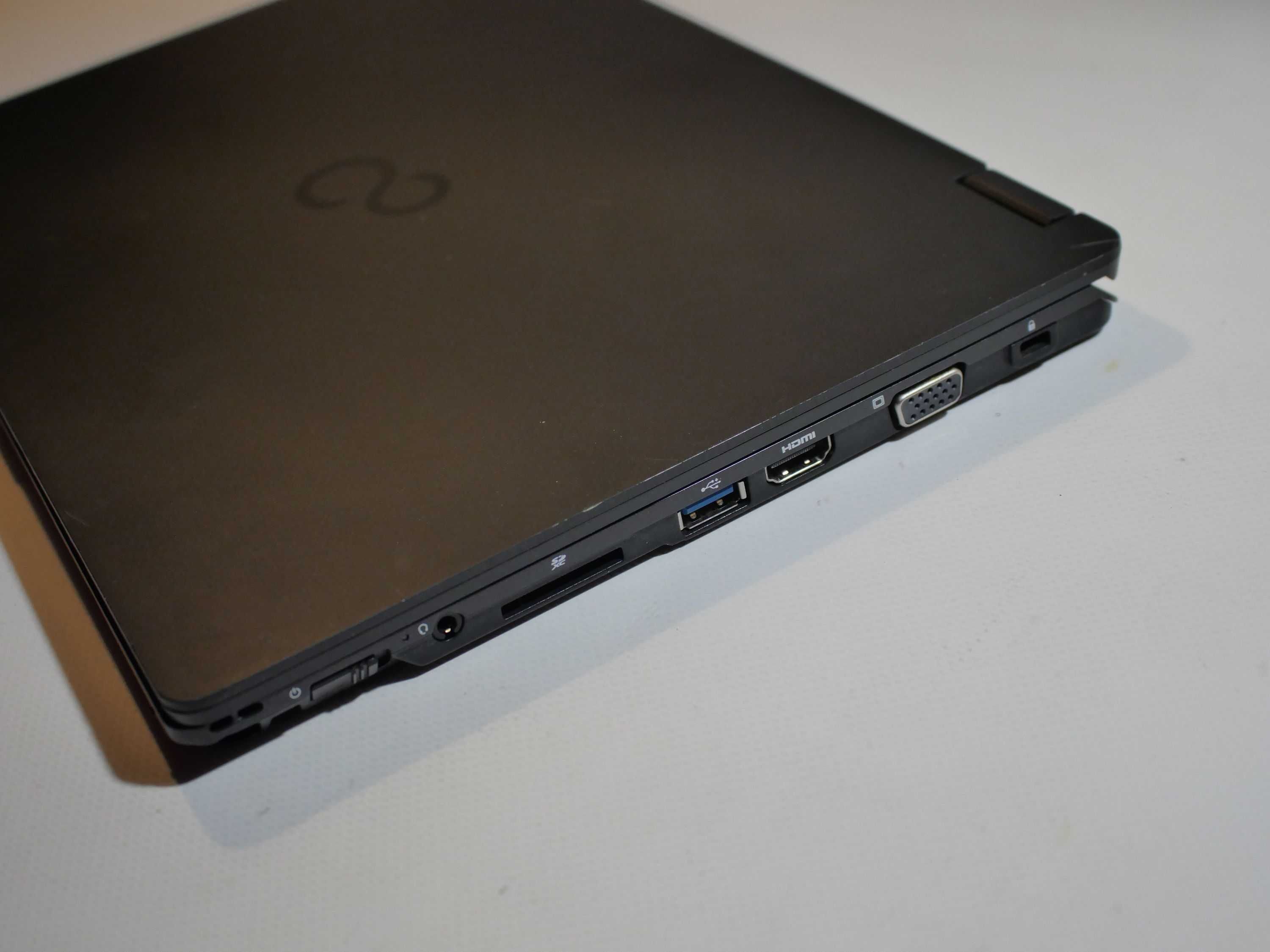 Fujitsu Lifebook U729X 12.5" i5-8265U 8Gb/120Gb SSD 10+годин WACOM!