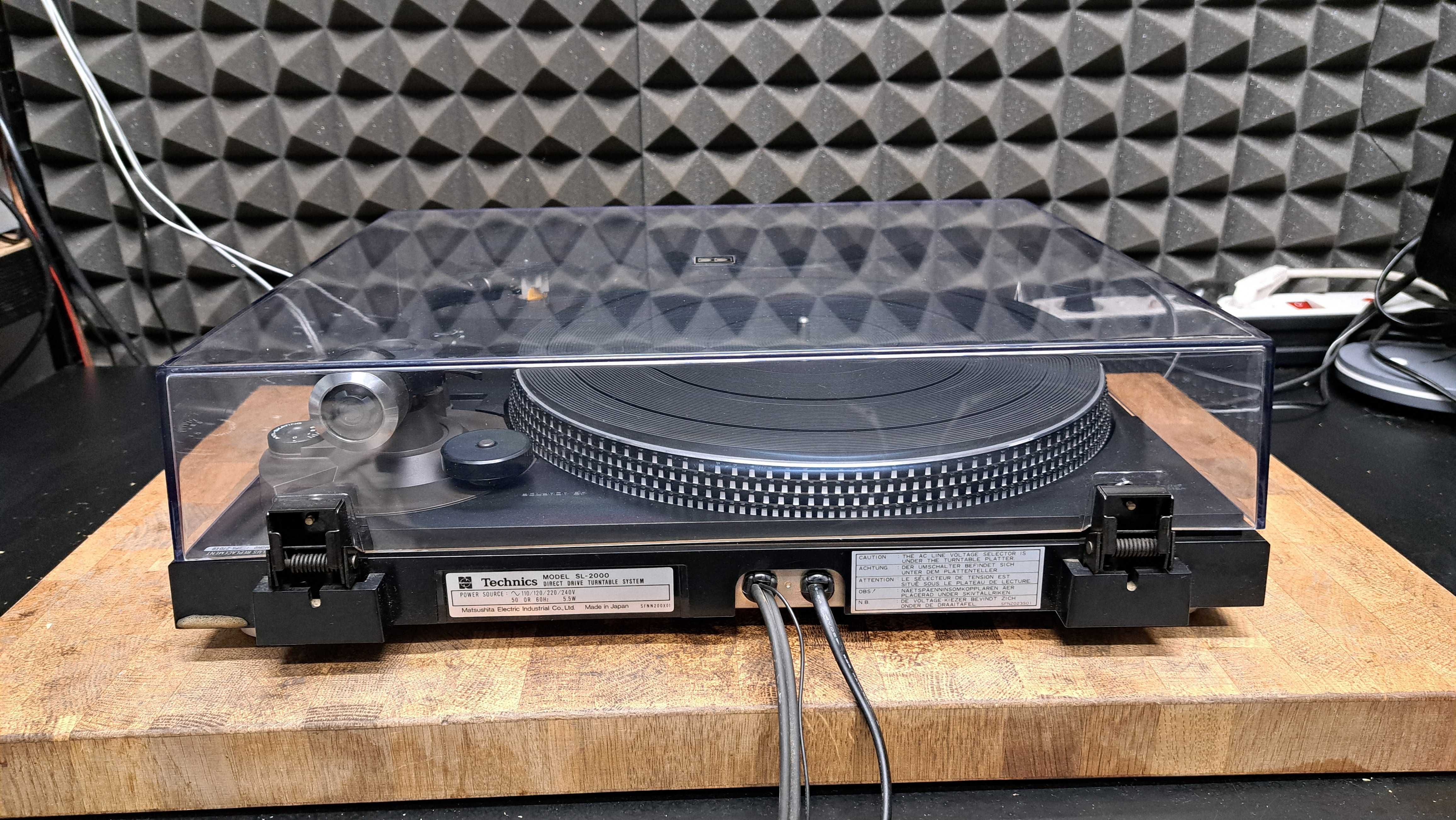 Gramofon Technics SL-2000