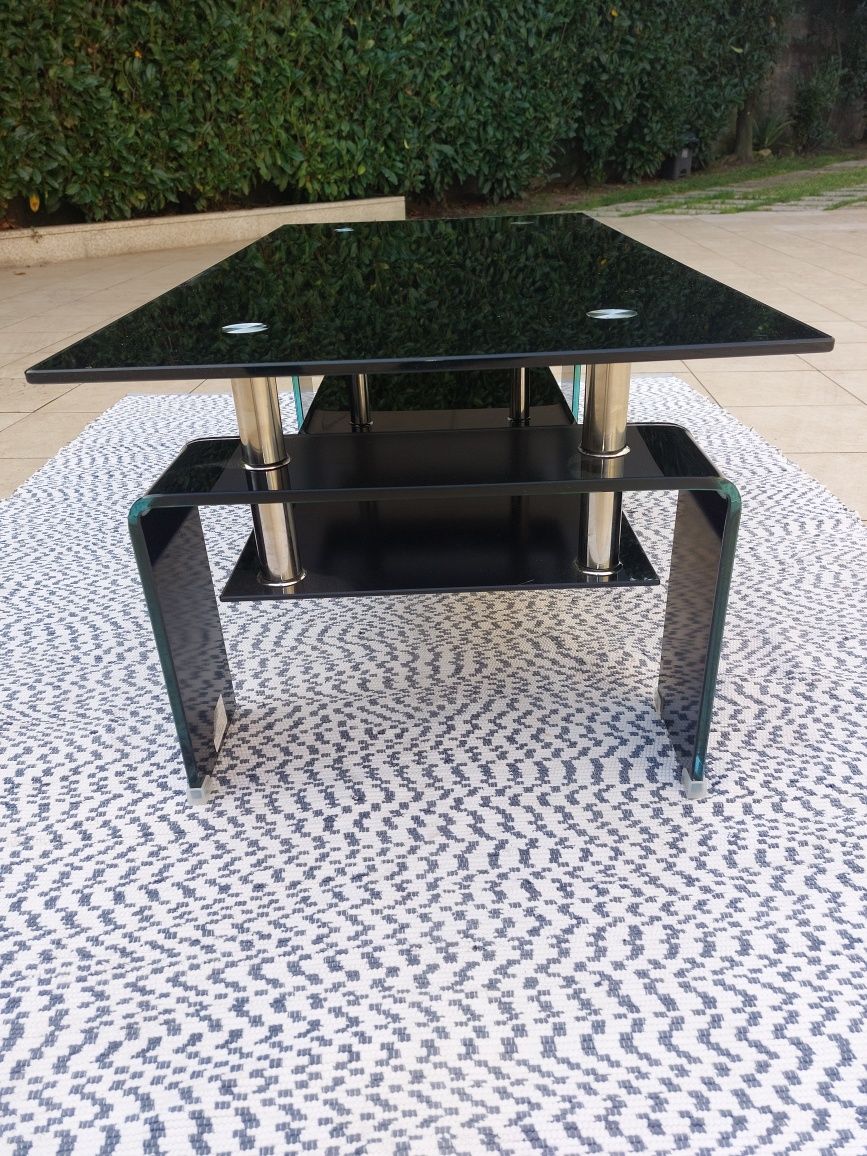 Mesa de vidro preto