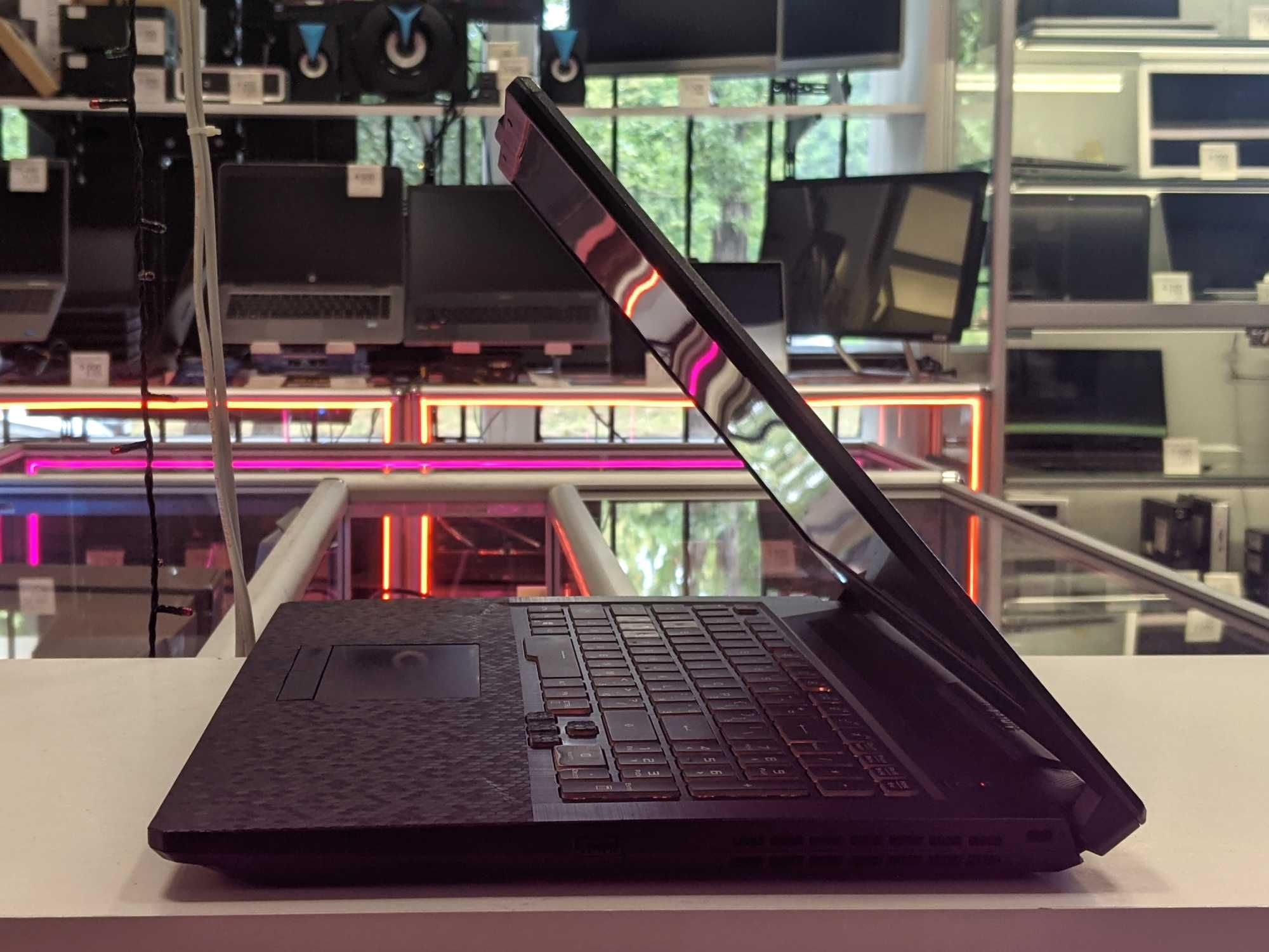 Asus TUF Gaming FX706 17.3" IPS/i5-11400H/RTX 3050 4GB/16GB/SSD 512GB