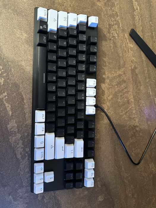 Продам клавіатура цокольна