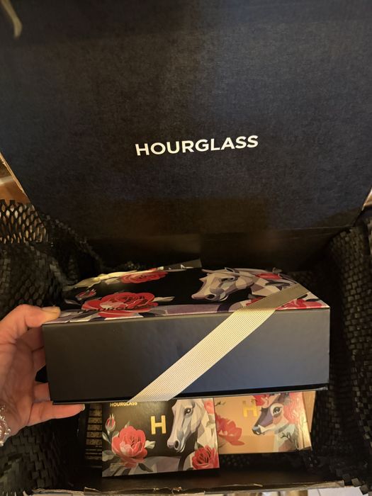 Палетка hourglass кінь horse хайлайтер deer лімітка Аурглас 2025