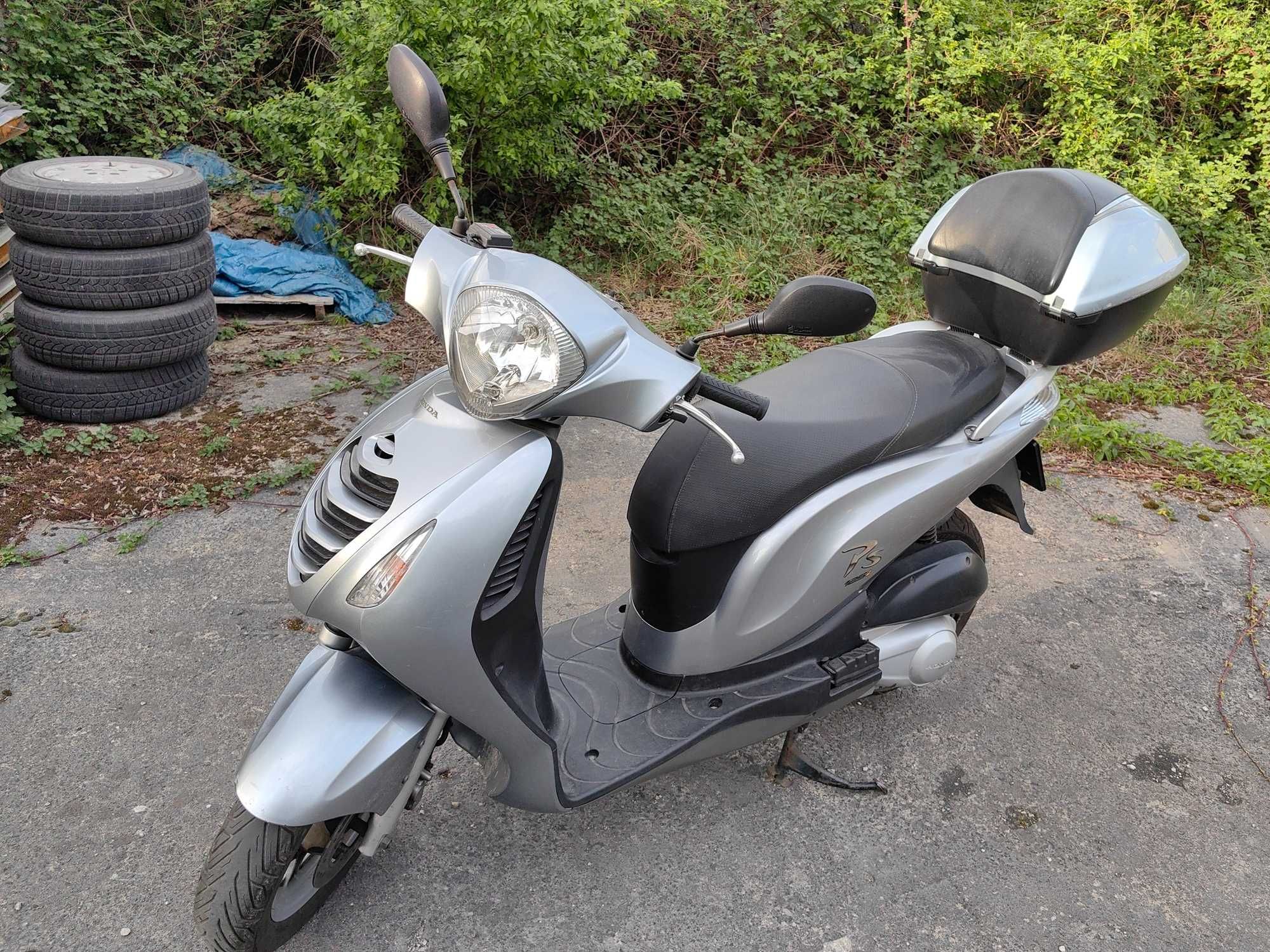 Skuter Honda PS125i