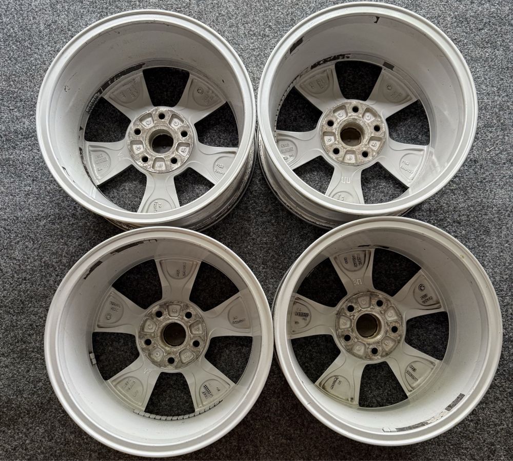 Диски R16 5/112 Skoda Octavia A5 A7 A8 Superb Yeti Karoq VW Golf Caddy
