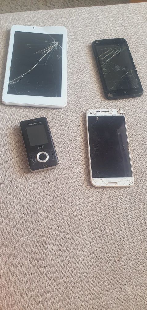 Telemóveis para peças tudo 10€