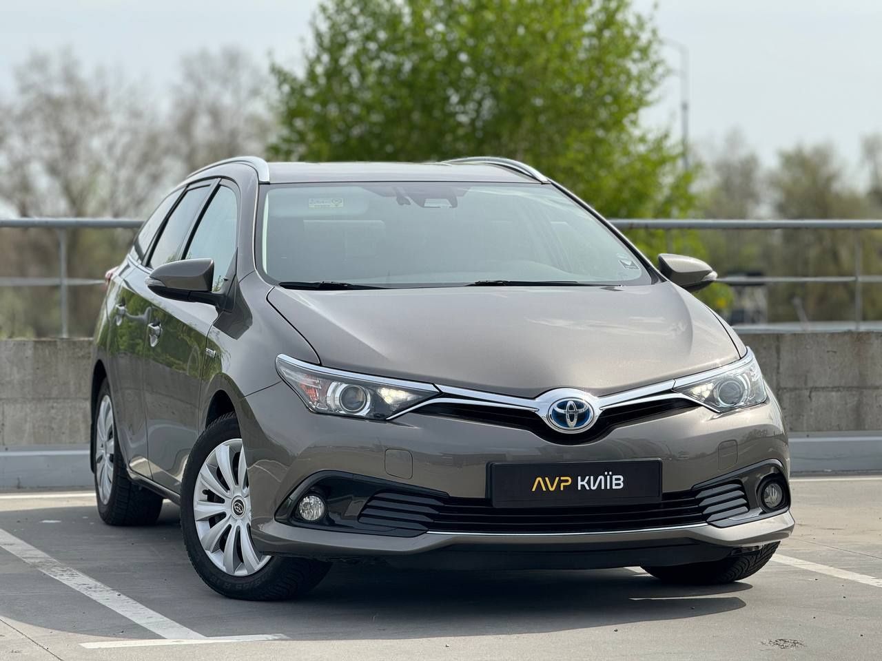 Toyota Auris  2015 року, Hybrid 1.8, автомат,передній привід, 167 т.км