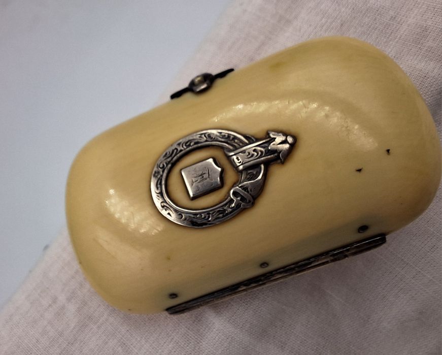 Portmonetka na monety XIX w. kość celuloid