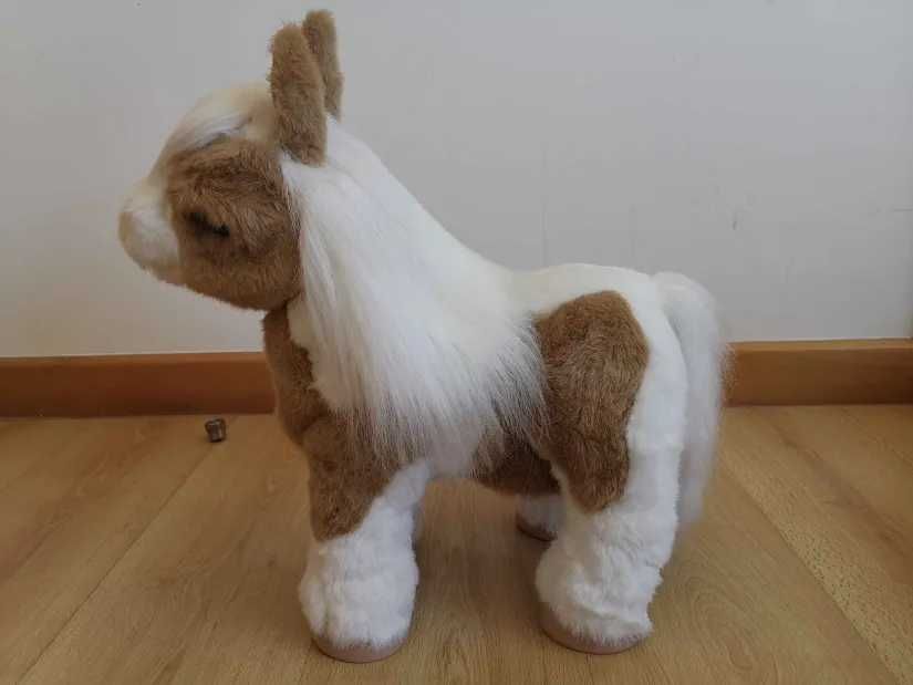 Brinquedo Pônei Baby Butterscotch FurReal Friends (c/escova e cenoura)