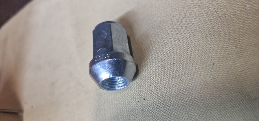 Nakretki Wysoki Stożek M14-1.5