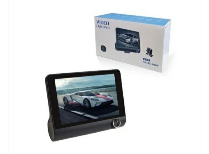 Відеореєстратор має три камери