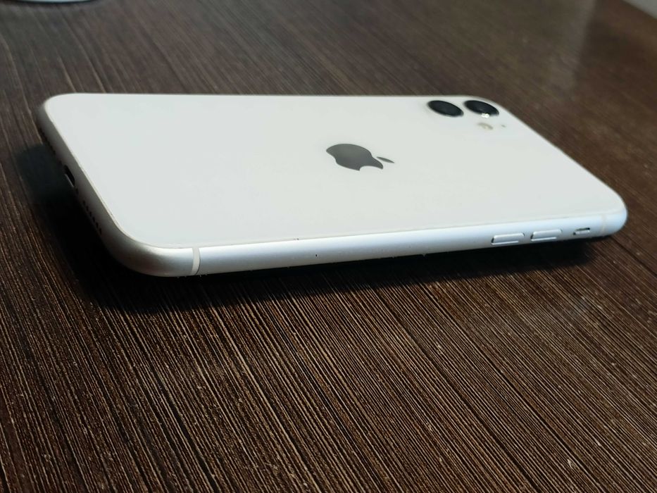 iPhone 11, biały, bateria 100%