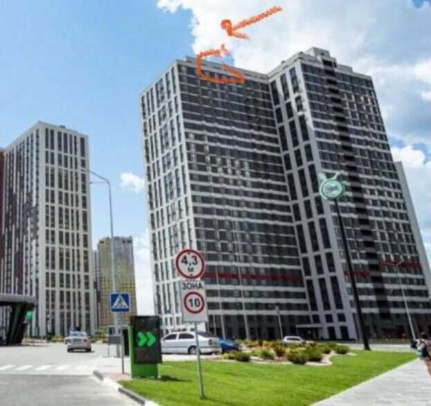 Продам  дворiняну 3-кімнатну квартиру  ЖК "Варшавський Плюс"