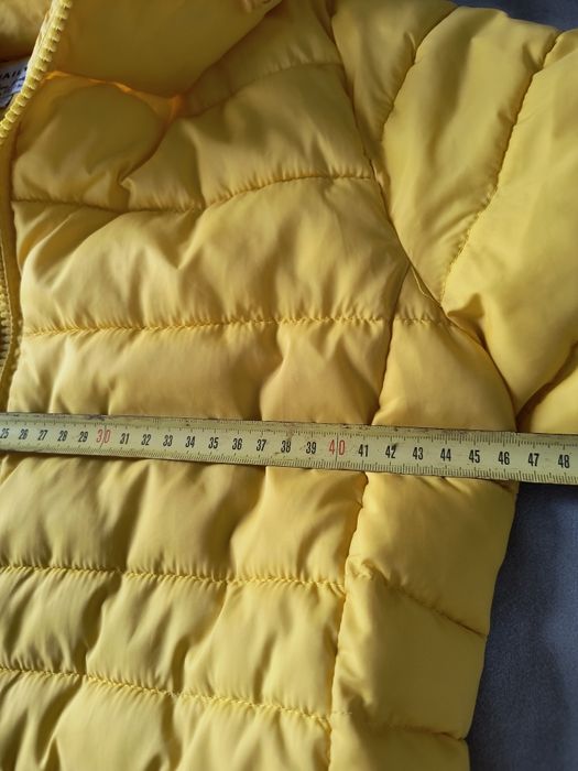 Lekka pikowana kurtka damska żółta 38 M