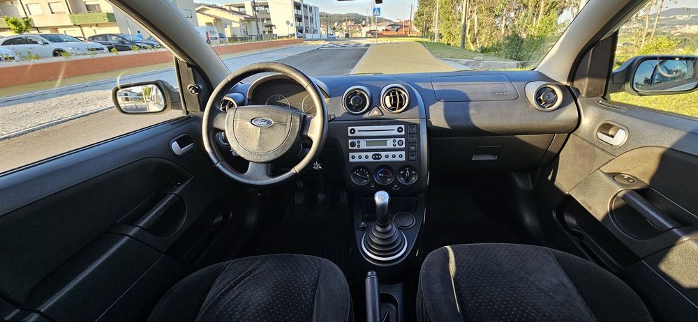 Ford Fiesta 1,25 chia 2004