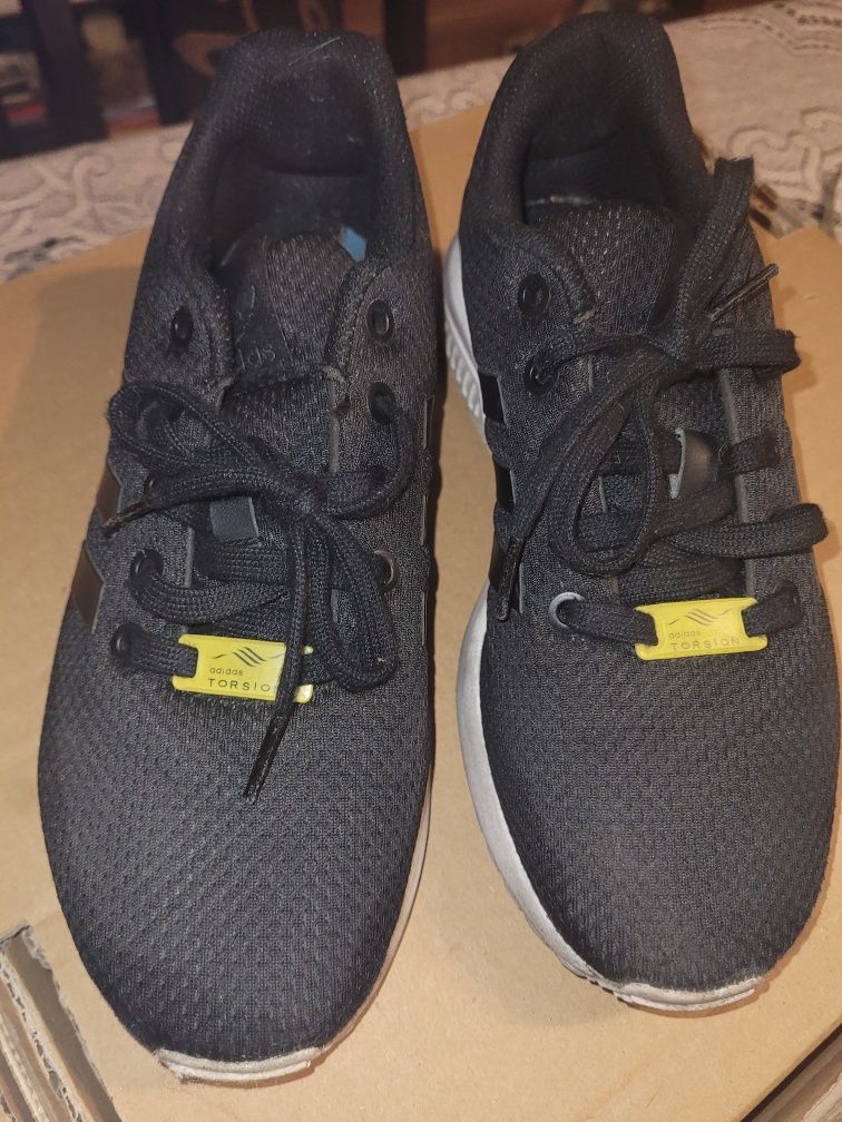 Buty Adidas

ZX FLUX