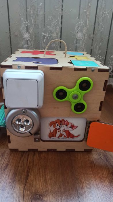 Бізікуб дитячий 20х20