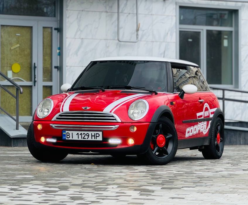 Mini Cooper, 1.6 на автомате, с газом