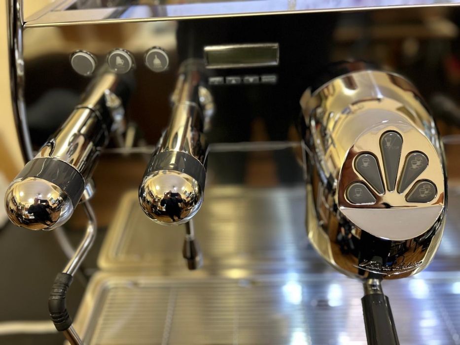 Професійна Кавоварка/Кавомашина Victoria Arduino Adonis +