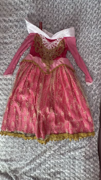 Strój suknia bal ksiezniczki różowy złote zdobienia - 2 korony - r 120