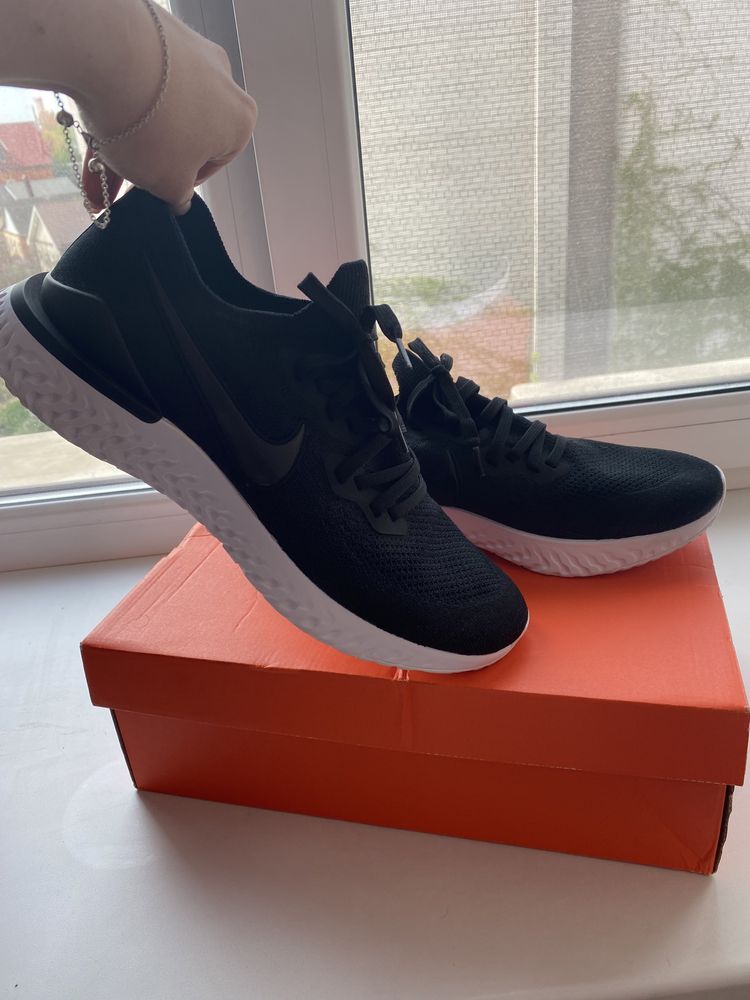 Nike Epic React Flyknit Running Shoes 46 розмір 30 см